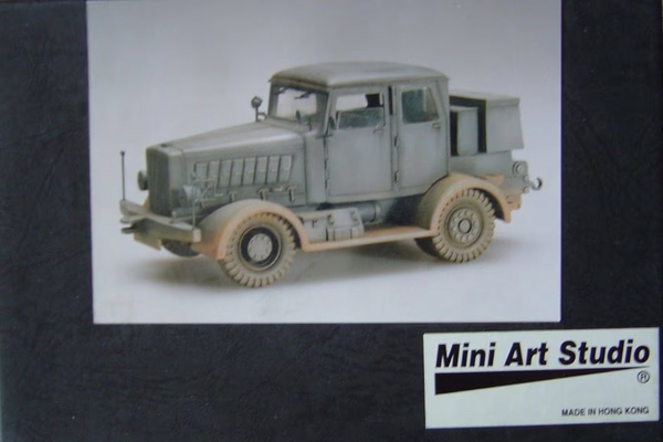 Mini Art 1/35 Scale WWII German Hanomag SS-100 Gigant resin kit 