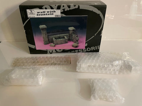 Royal Model 1/35 Scale wall with fountain Kit - NOS - #009 Assembly required!