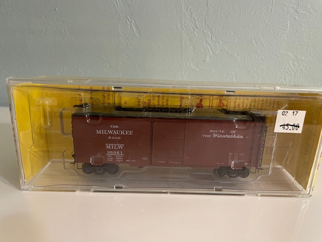 Kadee HO scale 4806 - 40' PS-1 Boxcar Single 7' 5 PDoor Milwaukee Road# 35061 Kadee HO scale 4806 - 40' PS-1 Boxcar Single 7' 5 PDoor Milwaukee Road# 35061