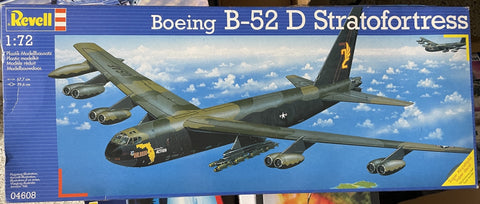 Revell 1/72 scale Boeing B-52 D Stratofortress aircraft kit - 04608