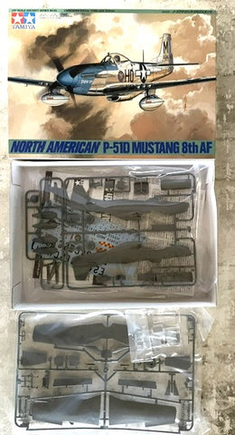 Tamiya 1/48 scale NA P-51D Mustang 8th AF aircraft kit 61040