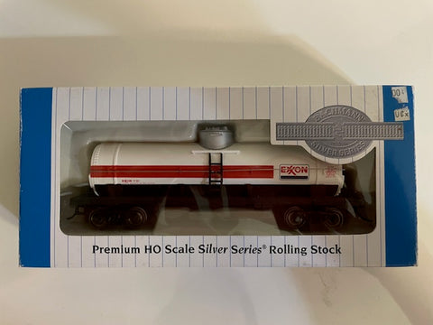 Bachmann 17838 HO Scale 40' Single Dome Tank Car Exxon 1121 - Old Stock