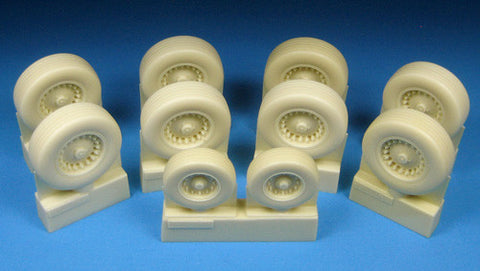 1/48 BarracudaCast BR48238 B-1B Main and Nose Wheel Set for Revell